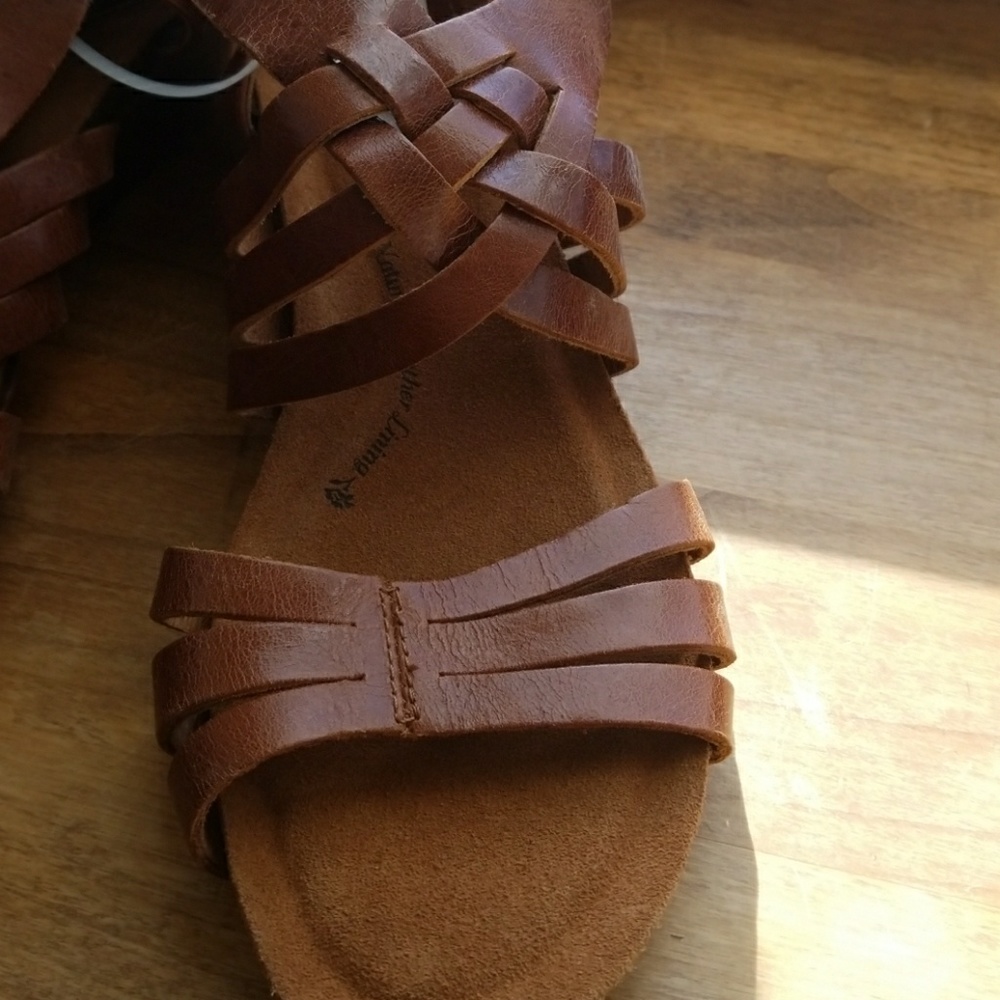 NWT Sofft brown leather wedge sandals- 9.5
